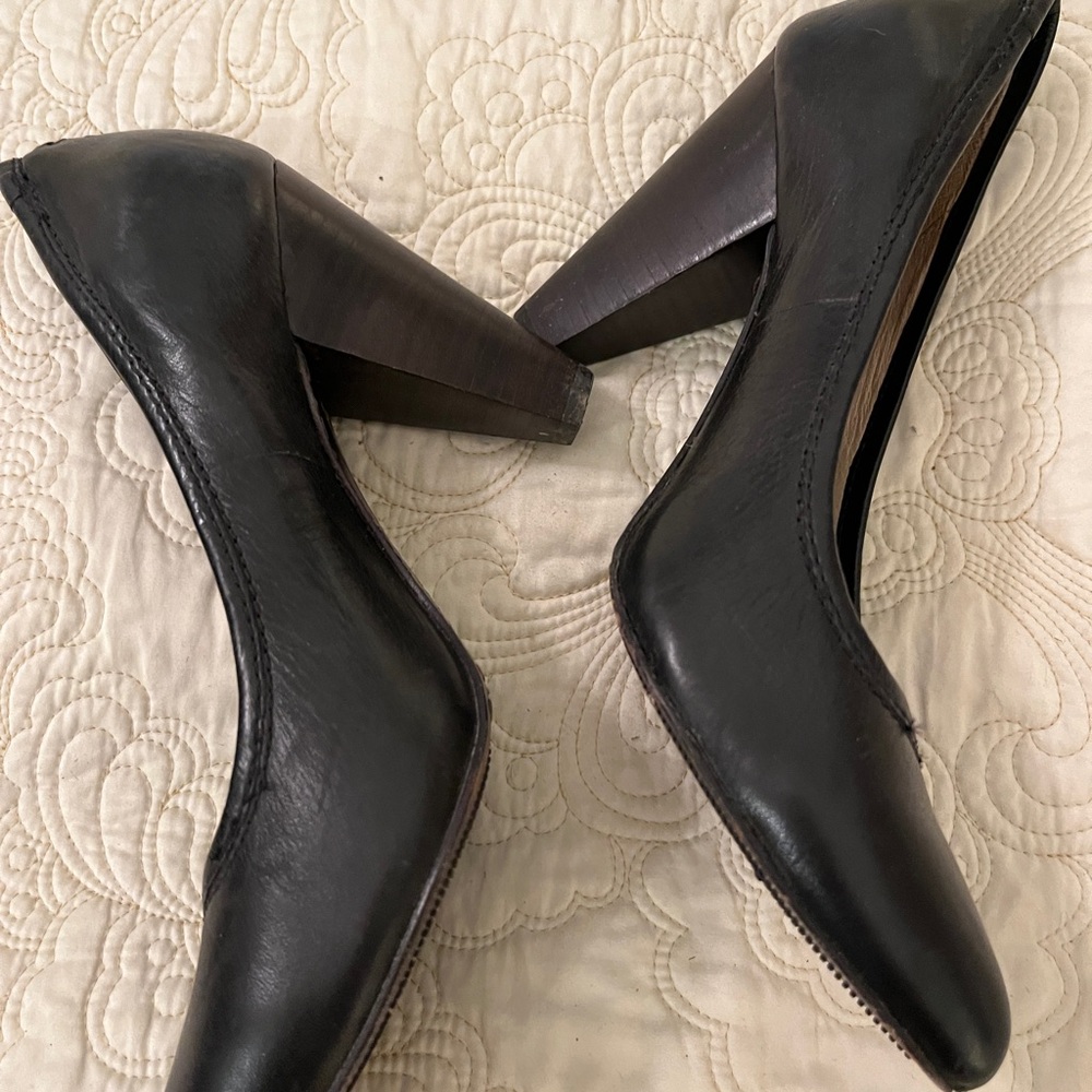 Elegant Black Leather Women's Heels